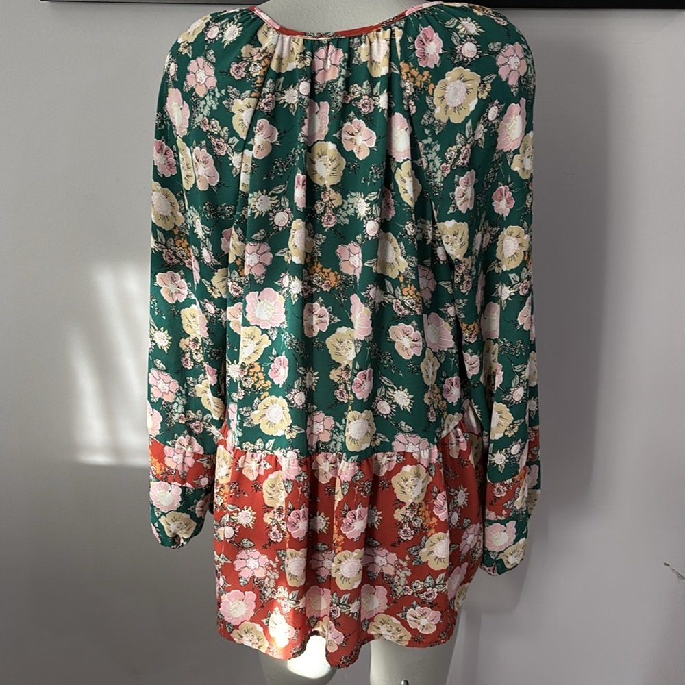 🌿 DR2 Daniel Rainn Floral Boho Tunic Blouse XL Green Flowy Tassel Top - Picture 7 of 12